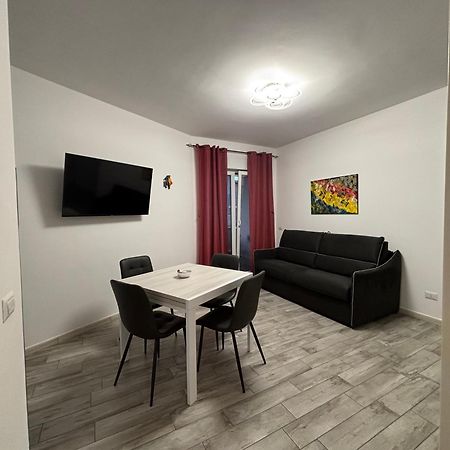 Casa Larry Appartement Marino Buitenkant foto