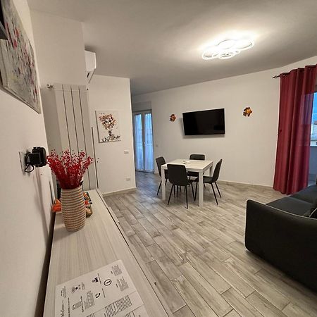 Casa Larry Appartement Marino Buitenkant foto